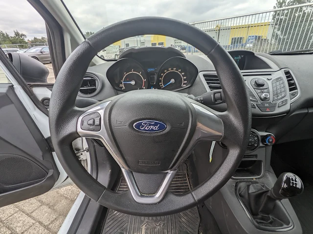 Personenauto ford, fiesta 1.5tdci, wit, bouwjaar 2013 - afbeelding 6 van  52
