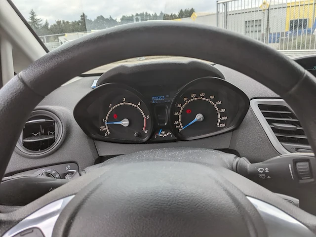 Personenauto ford, fiesta 1.5tdci, wit, bouwjaar 2013 - afbeelding 7 van  52