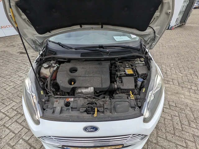Personenauto ford, fiesta 1.5tdci, wit, bouwjaar 2013 - afbeelding 35 van  52