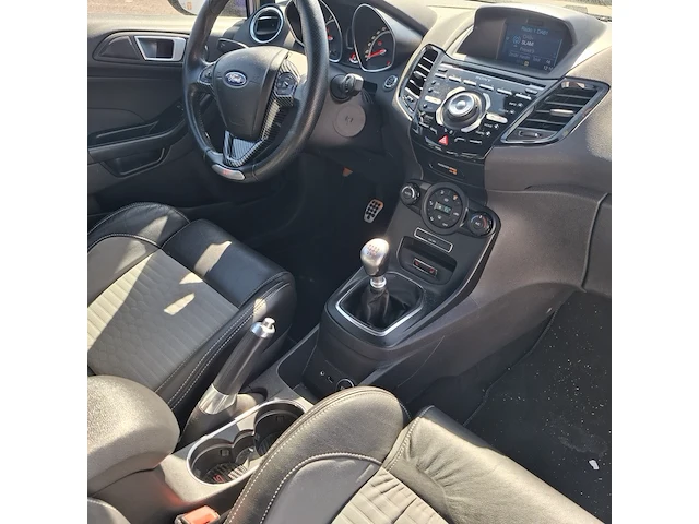 Personenauto ford, fiesta 1.6 st2, bouwjaar 2014 - afbeelding 35 van  54