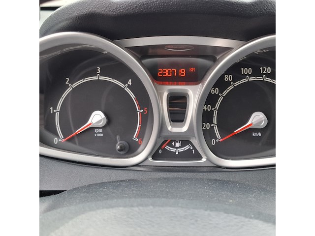 Personenauto ford, fiesta 1.6 tdci, zwart, bouwjaar 2012 - afbeelding 6 van  52