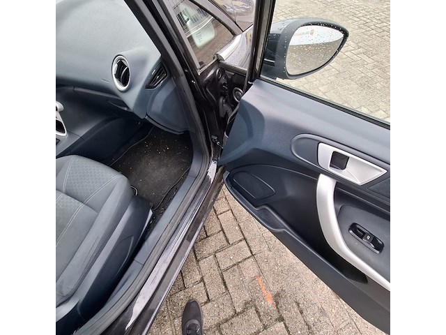 Personenauto ford, fiesta 1.6 tdci, zwart, bouwjaar 2012 - afbeelding 24 van  52