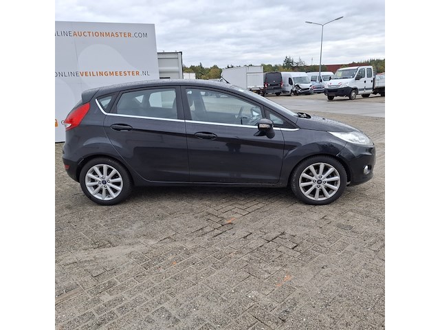 Personenauto ford, fiesta 1.6 tdci, zwart, bouwjaar 2012 - afbeelding 34 van  52