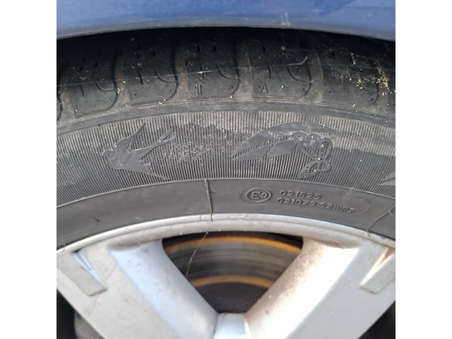 Personenauto ford, focus c-max 1.6-16v futura, bouwjaar 2005 - afbeelding 2 van  30