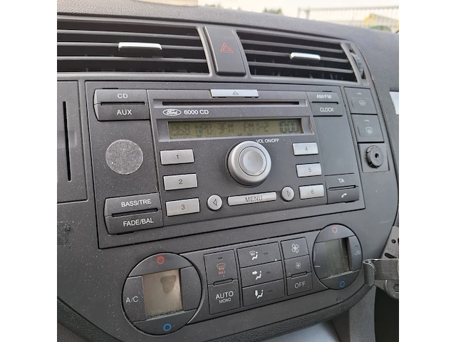 Personenauto ford, focus c-max 1.6-16v futura, bouwjaar 2005 - afbeelding 11 van  30