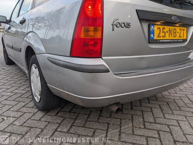 Personenauto ford, focus wagon 1.4-16v centennial, grijs, bouwjaar 23-07-2003 - afbeelding 3 van  33