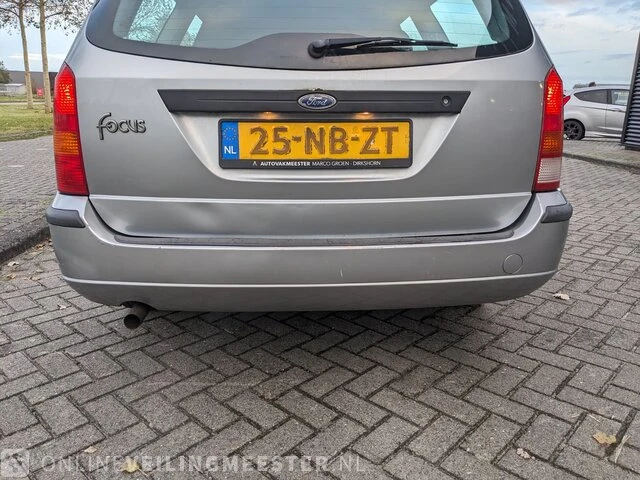 Personenauto ford, focus wagon 1.4-16v centennial, grijs, bouwjaar 23-07-2003 - afbeelding 4 van  33