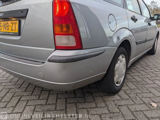 Personenauto ford, focus wagon 1.4-16v centennial, grijs, bouwjaar 23-07-2003 - afbeelding 5 van  33