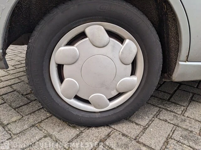 Personenauto ford, focus wagon 1.4-16v centennial, grijs, bouwjaar 23-07-2003 - afbeelding 6 van  33