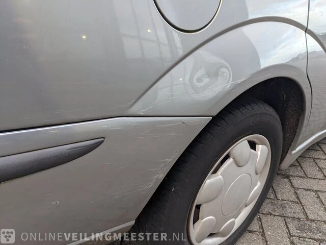 Personenauto ford, focus wagon 1.4-16v centennial, grijs, bouwjaar 23-07-2003 - afbeelding 7 van  33