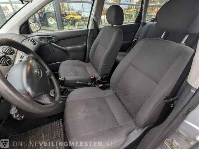 Personenauto ford, focus wagon 1.4-16v centennial, grijs, bouwjaar 23-07-2003 - afbeelding 19 van  33
