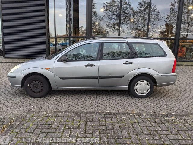 Personenauto ford, focus wagon 1.4-16v centennial, grijs, bouwjaar 23-07-2003 - afbeelding 12 van  33