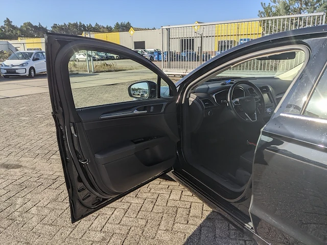 Personenauto, ford, mondeo - afbeelding 4 van  62