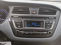 Personenauto hyundai, i20 1.2 hp i-motion, wit, bouwjaar 2015 - afbeelding 14 van  40