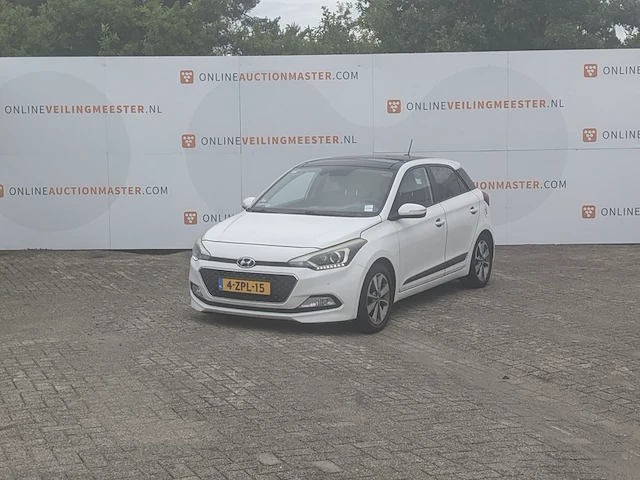 Personenauto hyundai, i20 1.2 hp i-motion, wit, bouwjaar 2015 - afbeelding 12 van  40