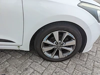 Personenauto hyundai, i20 1.2 hp i-motion, wit, bouwjaar 2015 - afbeelding 31 van  40