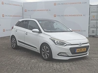 Personenauto hyundai, i20 1.2 hp i-motion, wit, bouwjaar 2015 - afbeelding 34 van  40