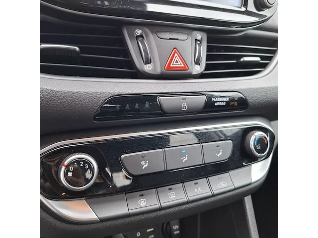 Personenauto, hyundai, i30, 2018 - afbeelding 18 van  49
