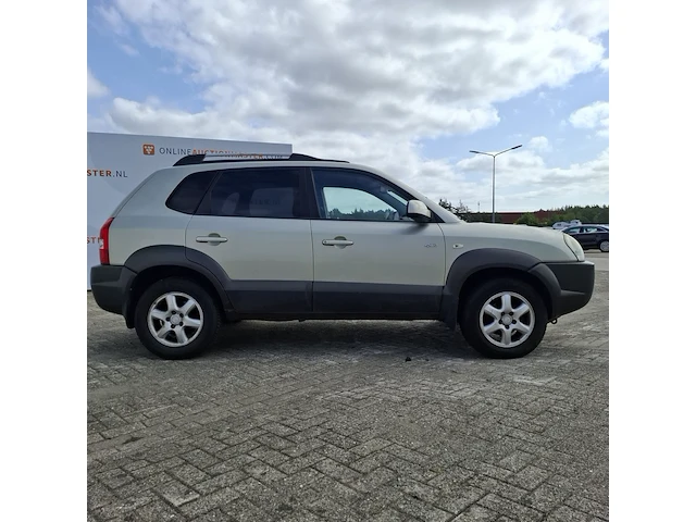 Personenauto hyundai, tucson 2.7i v6, grijs, bouwjaar 2006 - afbeelding 4 van  48