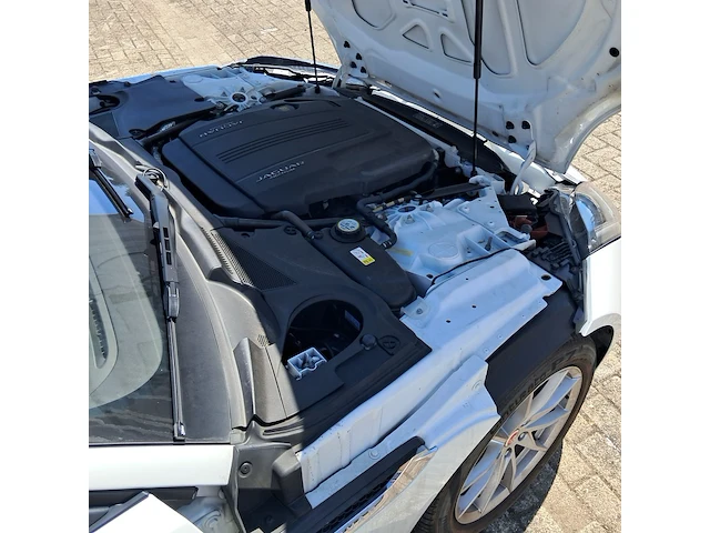 Personenauto jaguar, f-type 2.0t r-dynamic - afbeelding 35 van  72