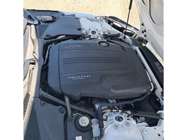 Personenauto jaguar, f-type 2.0t r-dynamic - afbeelding 36 van  72