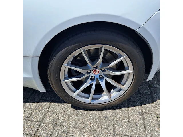 Personenauto jaguar, f-type 2.0t r-dynamic - afbeelding 40 van  72