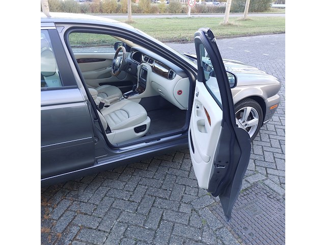 Personenauto, jaguar, x-type 2.2d i4 executive, grijs / chroom, 2009 - afbeelding 15 van  60