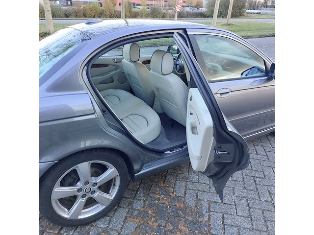 Personenauto, jaguar, x-type 2.2d i4 executive, grijs / chroom, 2009 - afbeelding 19 van  60