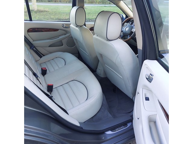 Personenauto, jaguar, x-type 2.2d i4 executive, grijs / chroom, 2009 - afbeelding 22 van  60