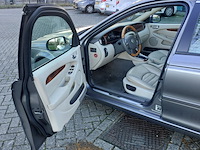 Personenauto, jaguar, x-type 2.2d i4 executive, grijs / chroom, 2009 - afbeelding 37 van  60