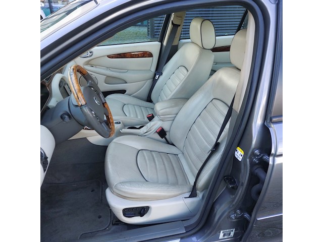 Personenauto, jaguar, x-type 2.2d i4 executive, grijs / chroom, 2009 - afbeelding 39 van  60