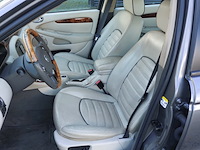 Personenauto, jaguar, x-type 2.2d i4 executive, grijs / chroom, 2009 - afbeelding 39 van  60