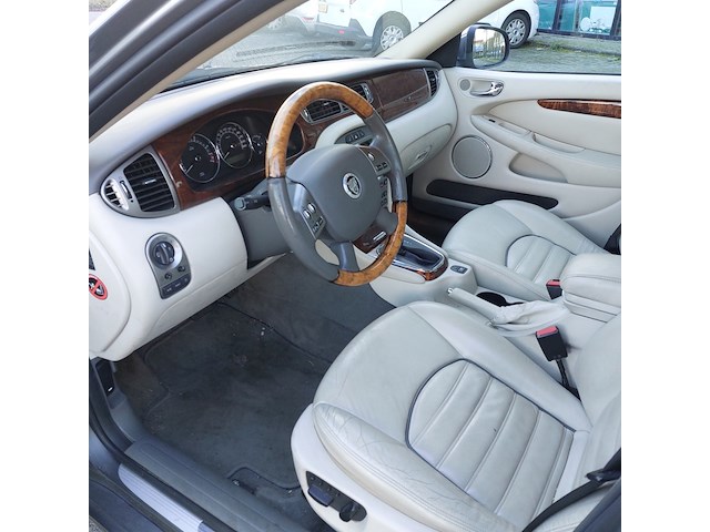 Personenauto, jaguar, x-type 2.2d i4 executive, grijs / chroom, 2009 - afbeelding 40 van  60