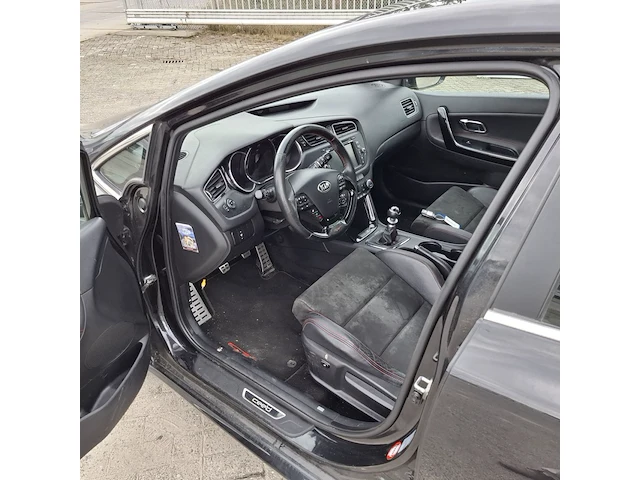 Personenauto kia, cee'd 1.6 gt, zwart, bouwjaar 2013 - afbeelding 2 van  47
