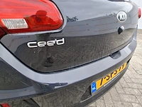 Personenauto kia, cee'd 1.6 gt, zwart, bouwjaar 2013 - afbeelding 41 van  47