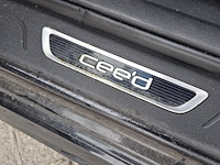 Personenauto kia, cee'd 1.6 gt, zwart, bouwjaar 2013 - afbeelding 7 van  47