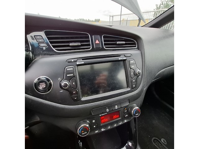 Personenauto kia, cee'd 1.6 gt, zwart, bouwjaar 2013 - afbeelding 37 van  47