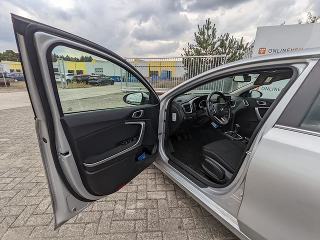 Personenauto kia, ceed, bouwjaar 2019 - afbeelding 2 van  53