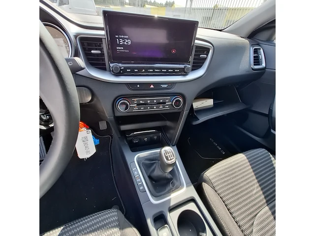 Personenauto kia, ceed, bouwjaar 2023 - afbeelding 14 van  60