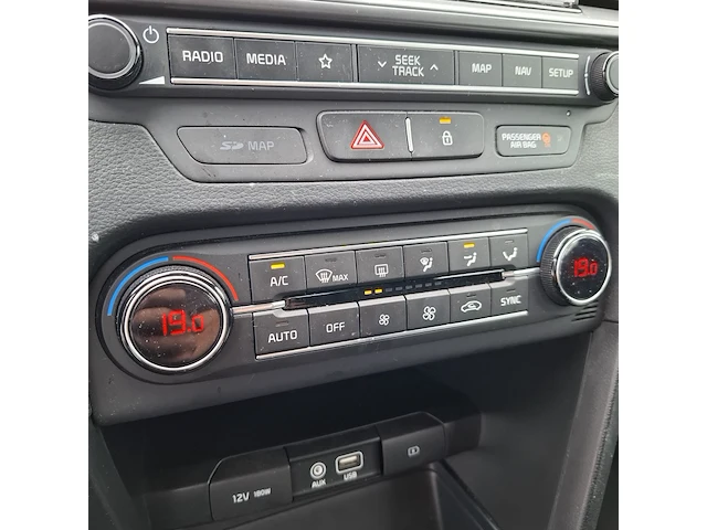 Personenauto, kia, ceed - afbeelding 25 van  49