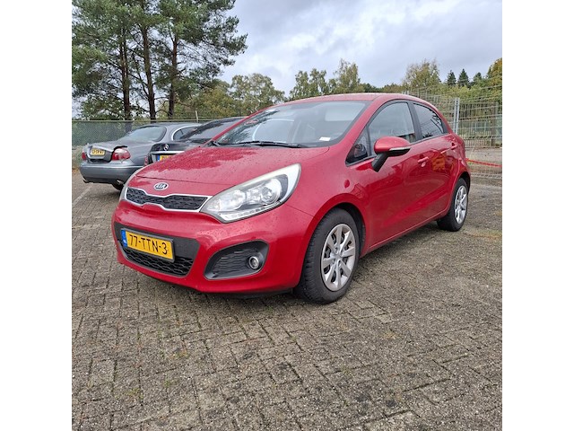 Personenauto kia, rio 1.2 cvvt, rood, bouwjaar 2012 - afbeelding 1 van  1