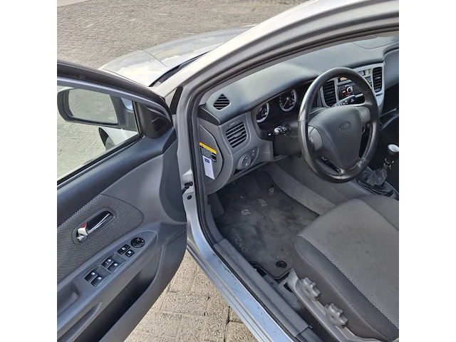 Personenauto kia, rio 1.6 cvvt x-ecutive, grijs, bouwjaar 2006 - afbeelding 2 van  49
