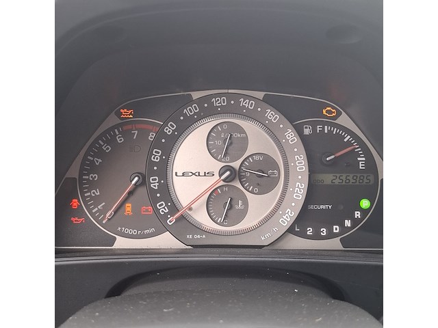 Personenauto lexus, is 200, bouwjaar 2004 - afbeelding 10 van  38