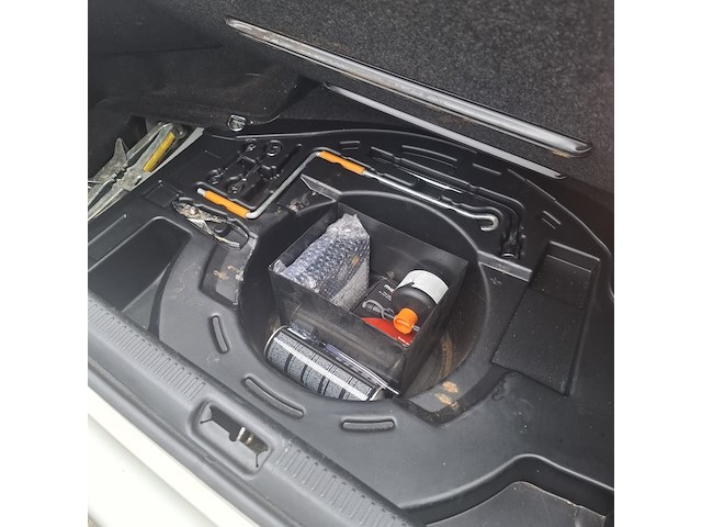 Personenauto lexus, is 200, bouwjaar 2004 - afbeelding 20 van  38