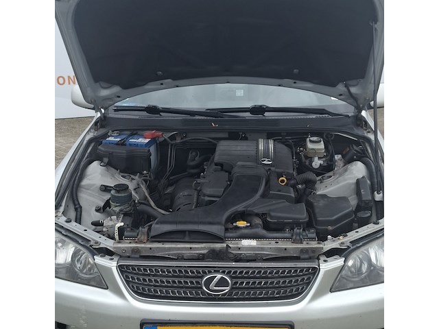 Personenauto lexus, is 200, bouwjaar 2004 - afbeelding 26 van  38