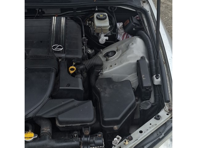 Personenauto lexus, is 200, bouwjaar 2004 - afbeelding 29 van  38