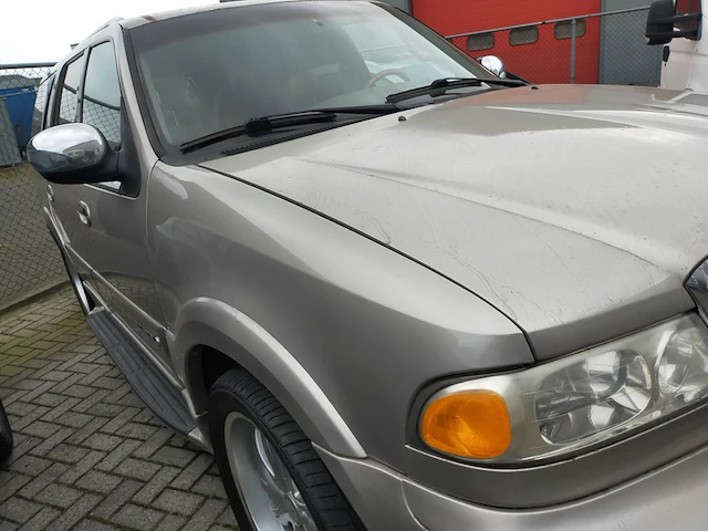 Personenauto lincoln, navigator 4 wd, grijs, bouwjaar 1999 - afbeelding 4 van  11