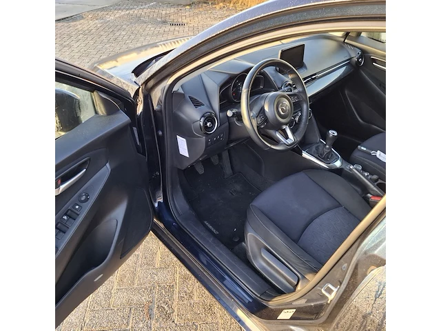 Personenauto mazda, 2 1.5 skyactiv-g, blauw, bouwjaar 2018 - afbeelding 2 van  49