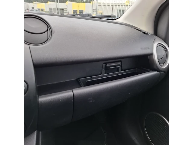 Personenauto mazda, 2, bouwjaar 2008 - afbeelding 11 van  32