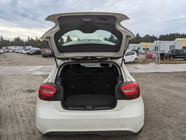 Personenauto mercedes-benz, a-klasse 160, wit, bouwjaar 2016 - afbeelding 25 van  54